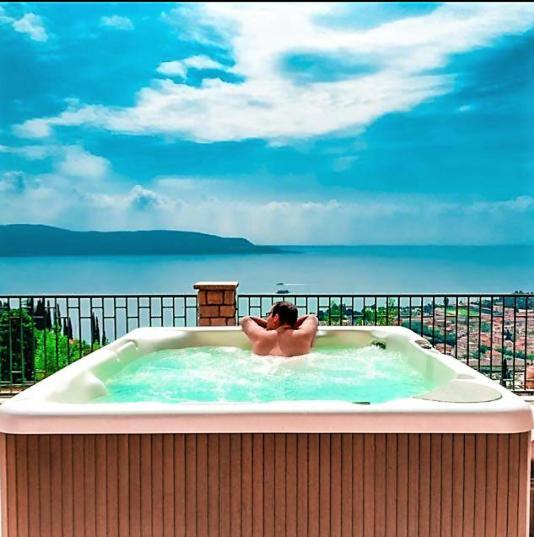 Residence Virgilio ตอสโกลาโน มาแดร์โน ภายนอก รูปภาพ