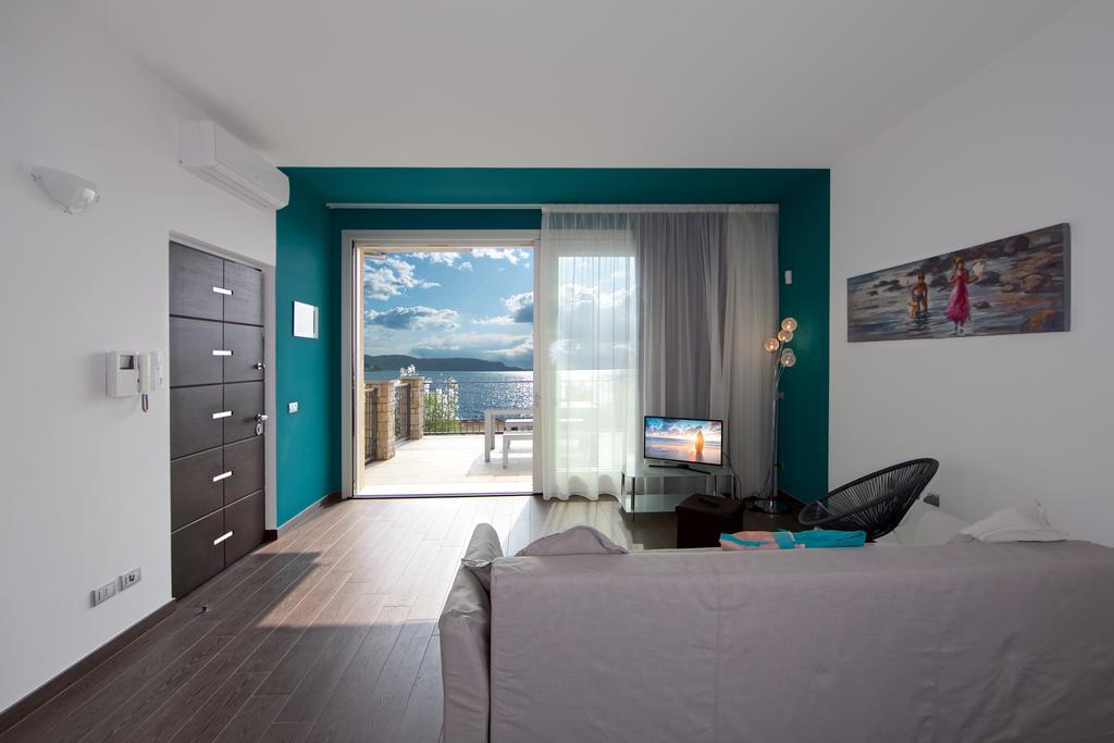 Residence Virgilio ตอสโกลาโน มาแดร์โน ภายนอก รูปภาพ